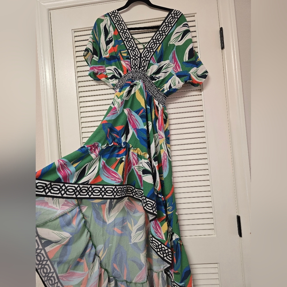 Flying Tomato - Tropical Vacation Short-Sleeve Colourful Flowy High-Low Dress